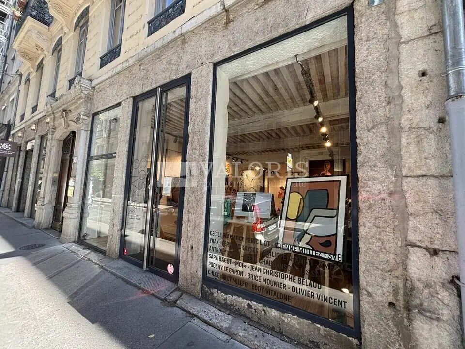 Retail in Lyon for lease Building Photo- Image 1 of 7