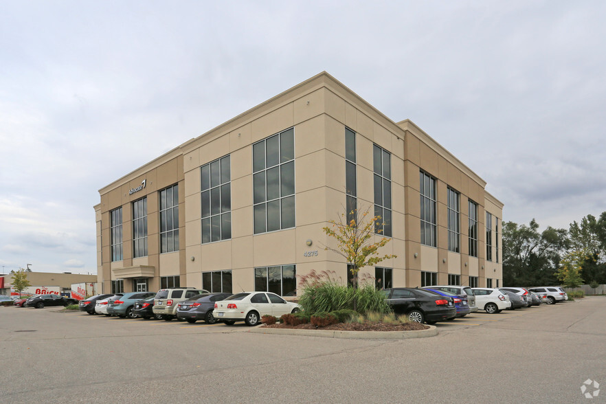 4275 King St E, Kitchener, ON for lease - Building Photo - Image 3 of 5