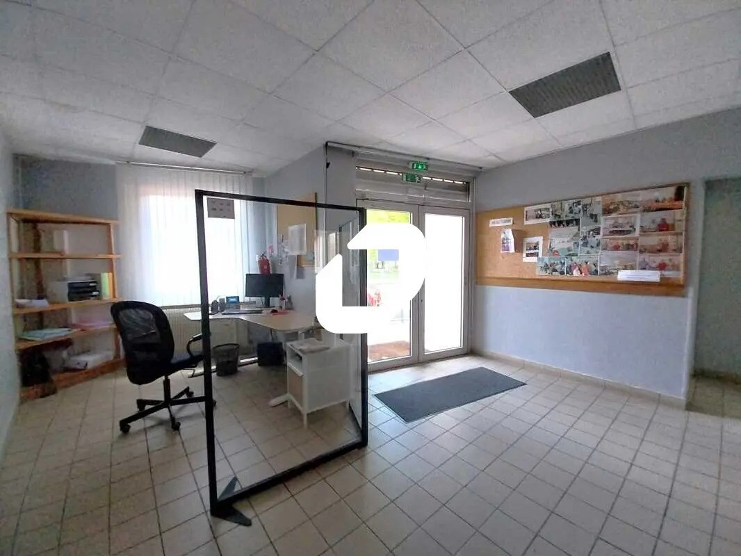 Retail in Bordeaux for sale Building Photo- Image 1 of 9