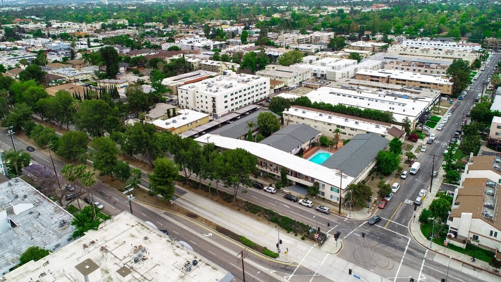 12310 Chandler Blvd, Valley Village, CA 91607