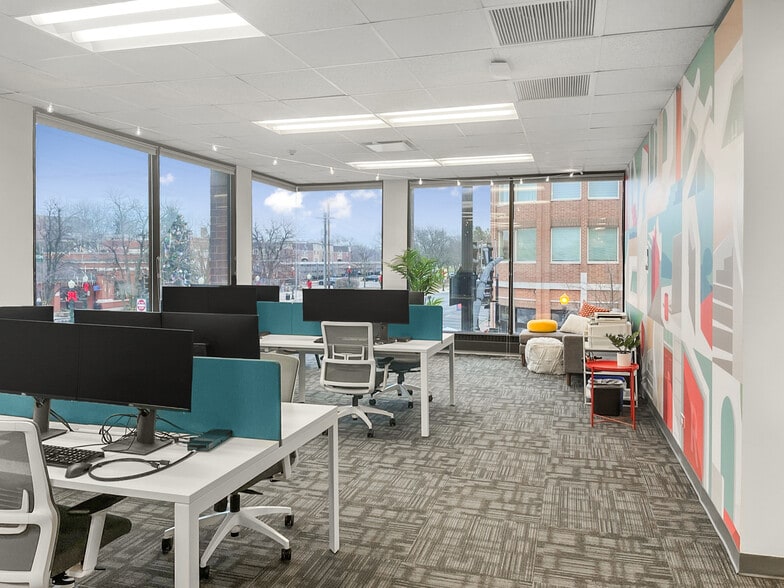 5100 Main St, Downers Grove, IL for lease - Building Photo - Image 3 of 15