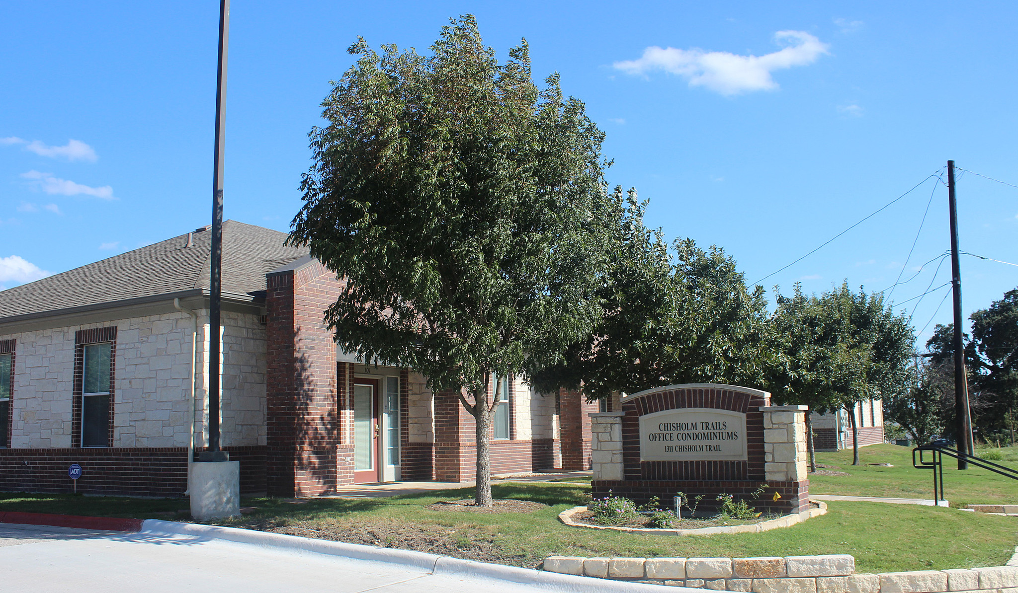 1311 Chisholm Trl, Round Rock, TX for sale Primary Photo- Image 1 of 1