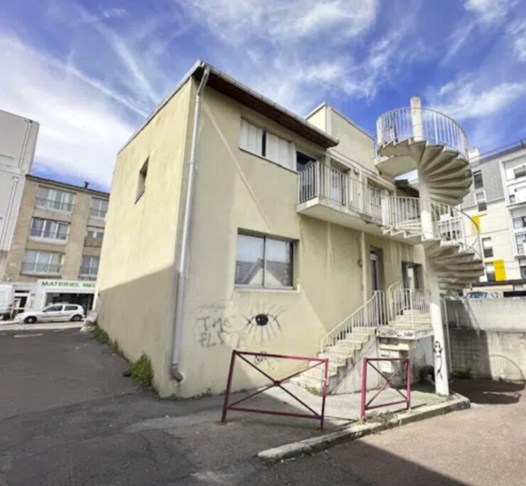 103 Rue Edouard Vaillant, Bezons for sale Primary Photo- Image 1 of 11