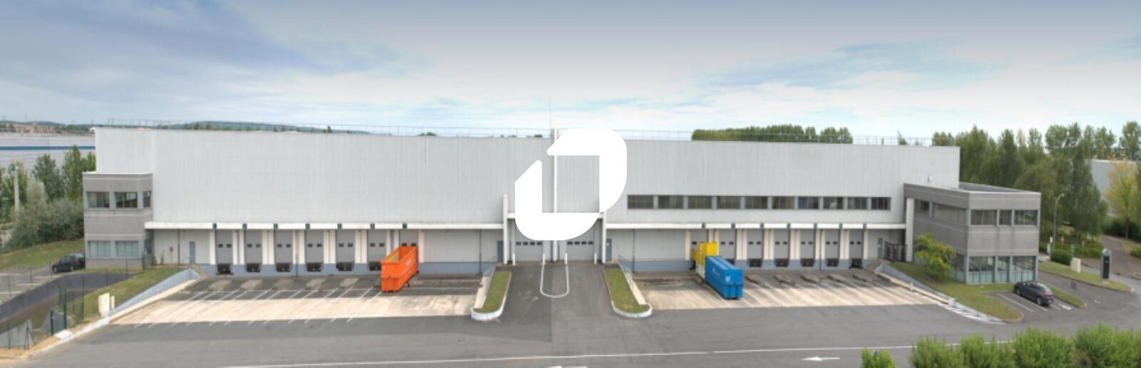 Industrial in Compans for lease Building Photo- Image 1 of 9