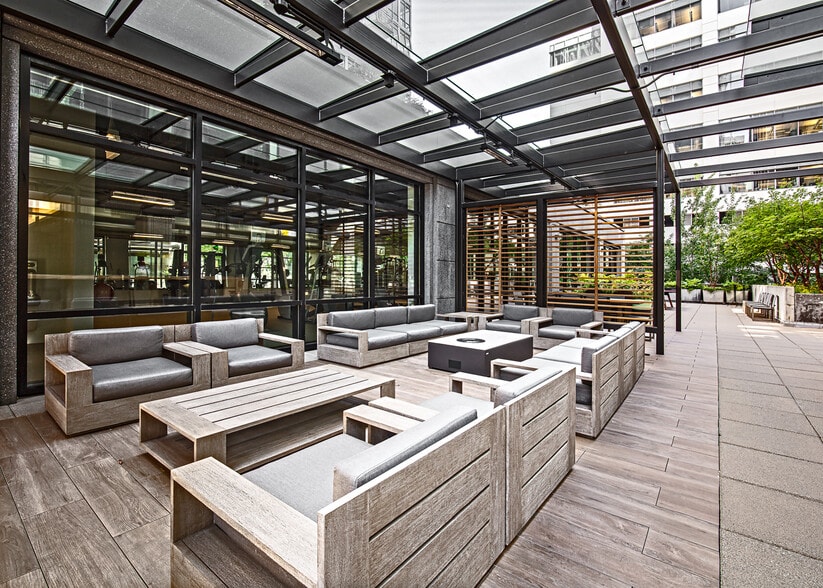 818 Stewart St, Seattle, WA for lease - Interior Photo - Image 2 of 6