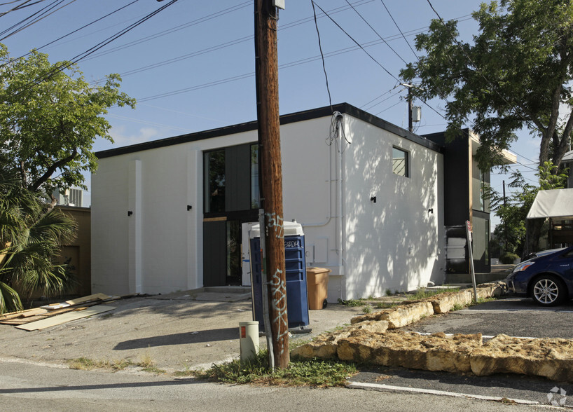 505 W 38th St, Austin, TX for lease - Building Photo - Image 2 of 4