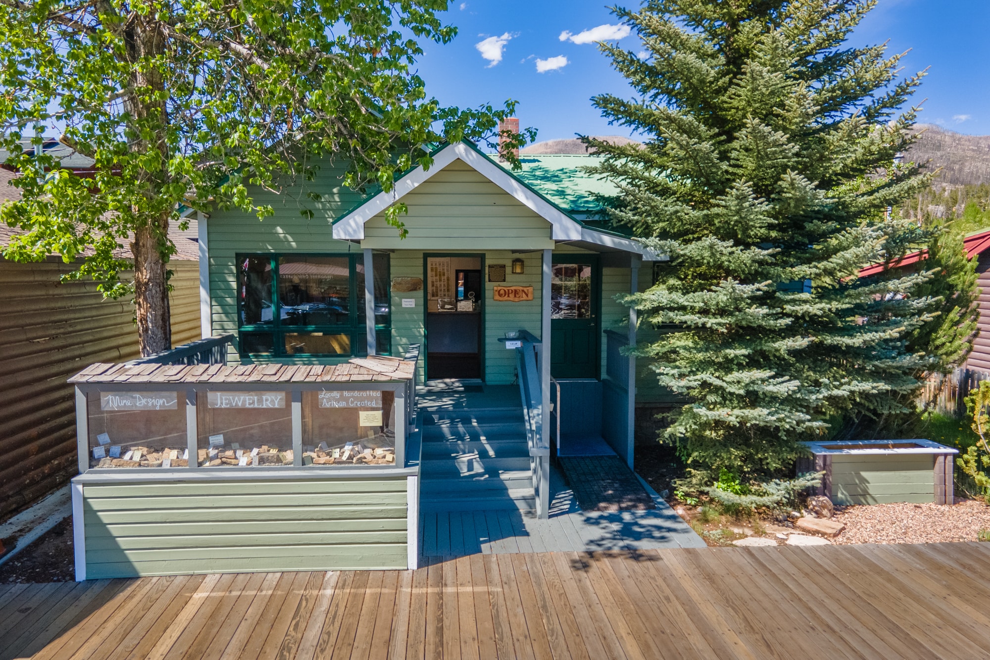 921 Grand Ave, Grand Lake, CO for sale Primary Photo- Image 1 of 1