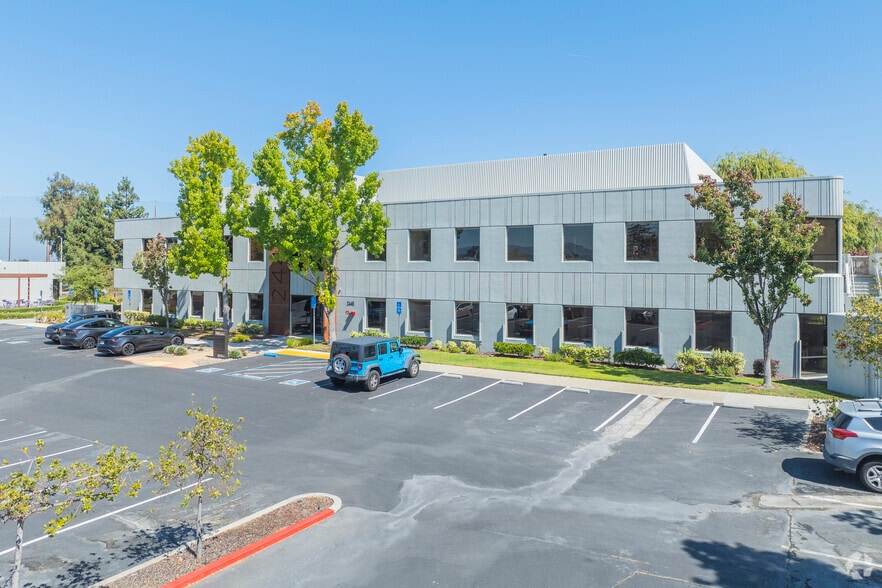 2445 Faber Pl, Palo Alto, CA for lease - Building Photo - Image 2 of 13
