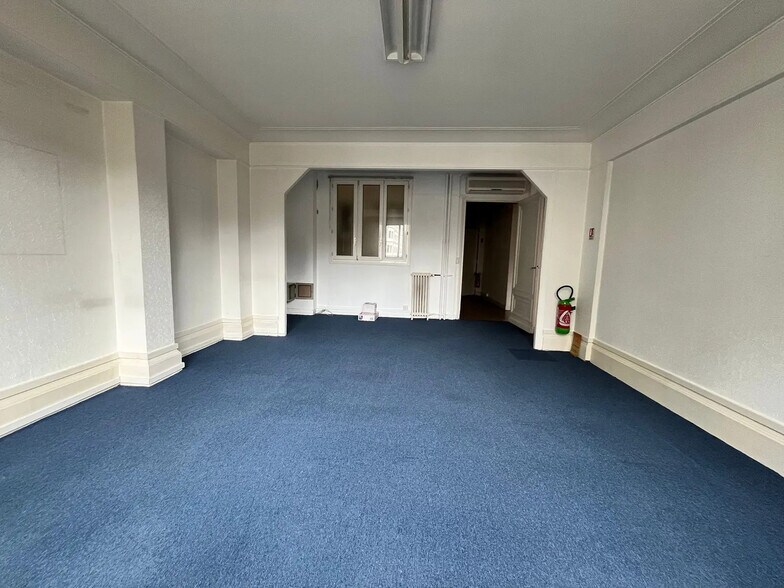 226 Rue Du Faubourg Saint-Honoré, Paris for lease - Interior Photo - Image 2 of 20