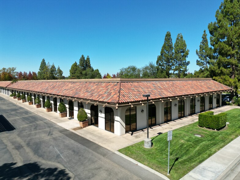 1020 Serpentine Ln, Pleasanton, CA for lease - Building Photo - Image 2 of 6