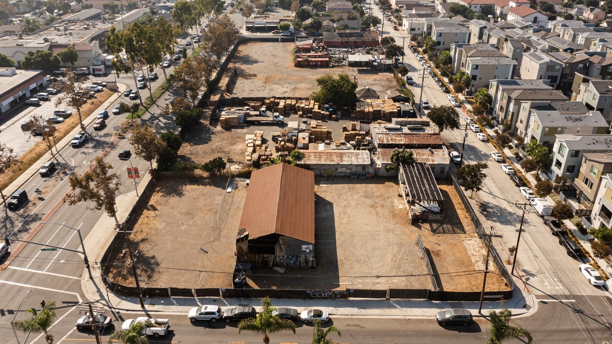 938 E 2nd St, Santa Ana, CA for sale Primary Photo- Image 1 of 16