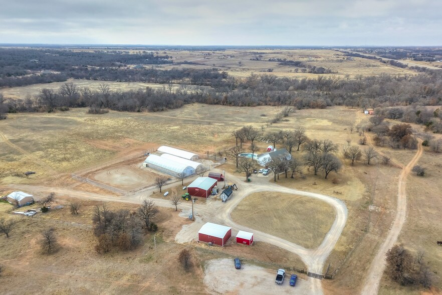 1733 NW Quanah Rd, Cache, OK for sale - Primary Photo - Image 1 of 1