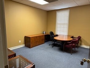 110 Habersham Dr, Fayetteville, GA for lease Interior Photo- Image 1 of 1