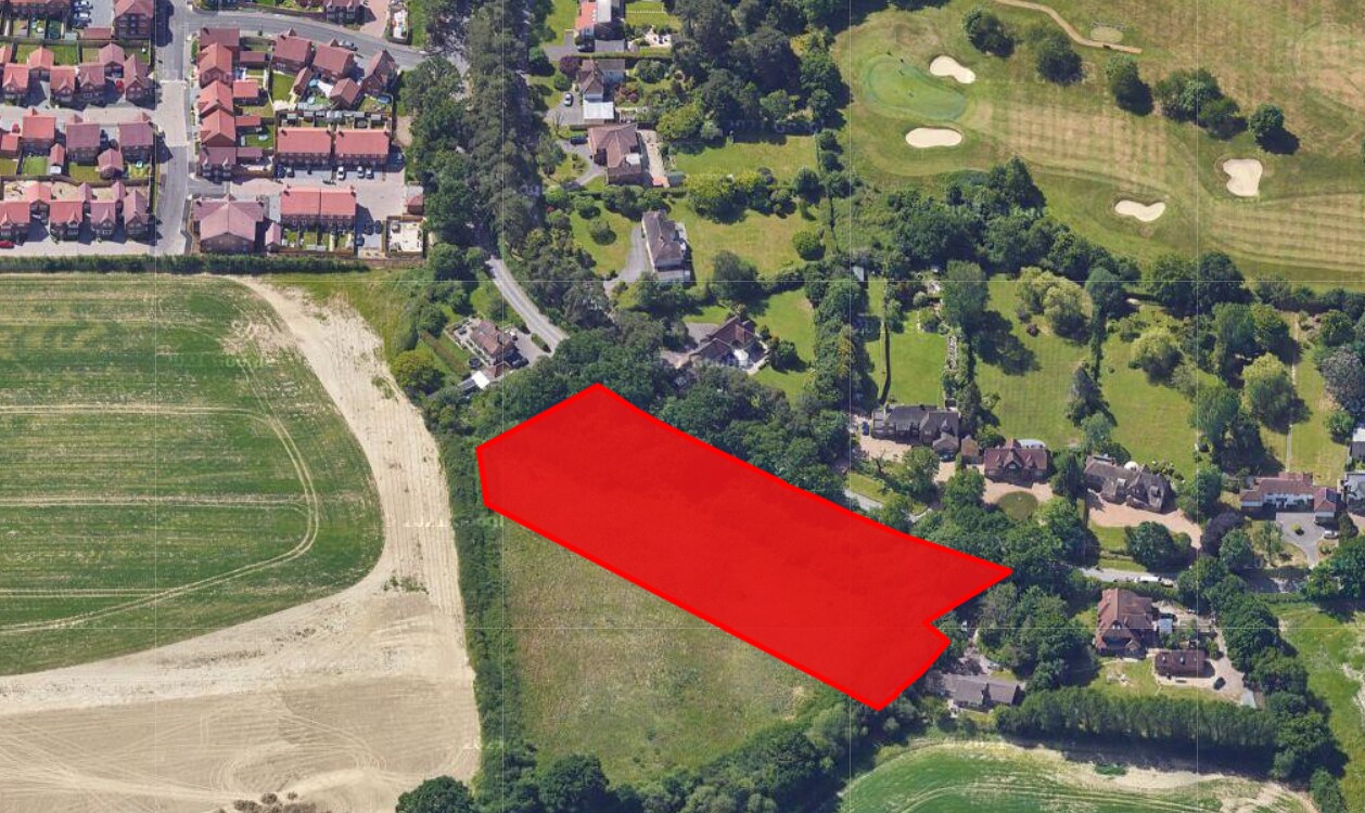 Rusper Rd, Crawley for sale Primary Photo- Image 1 of 1