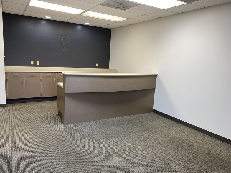 600 W Main St, Tupelo, MS for lease - Interior Photo - Image 3 of 15