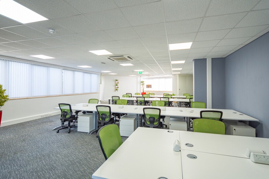 Tudor Sq, West Bridgford for lease - Building Photo - Image 1 of 12