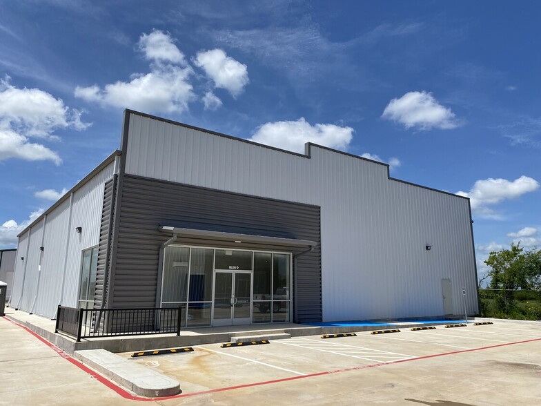 18120 W Bellfort St, Richmond, TX for sale - Building Photo - Image 3 of 6