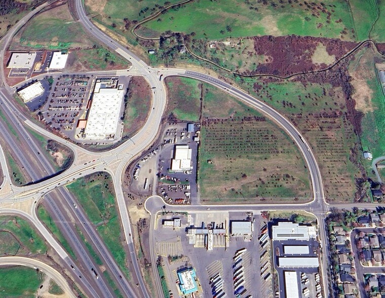 3775 Grove Rd, Phoenix, OR for sale - Building Photo - Image 3 of 5
