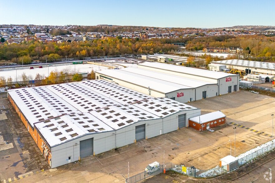 Portfolio of 2 properties for sale on LoopNet.com - Building Photo - Image 3 of 6