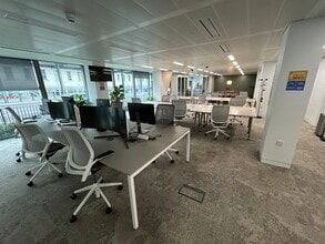 30 Eastbourne Ter, London for lease Interior Photo- Image 2 of 4