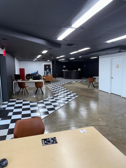 7415 Grove Rd, Frederick, MD for lease - Interior Photo - Image 3 of 26