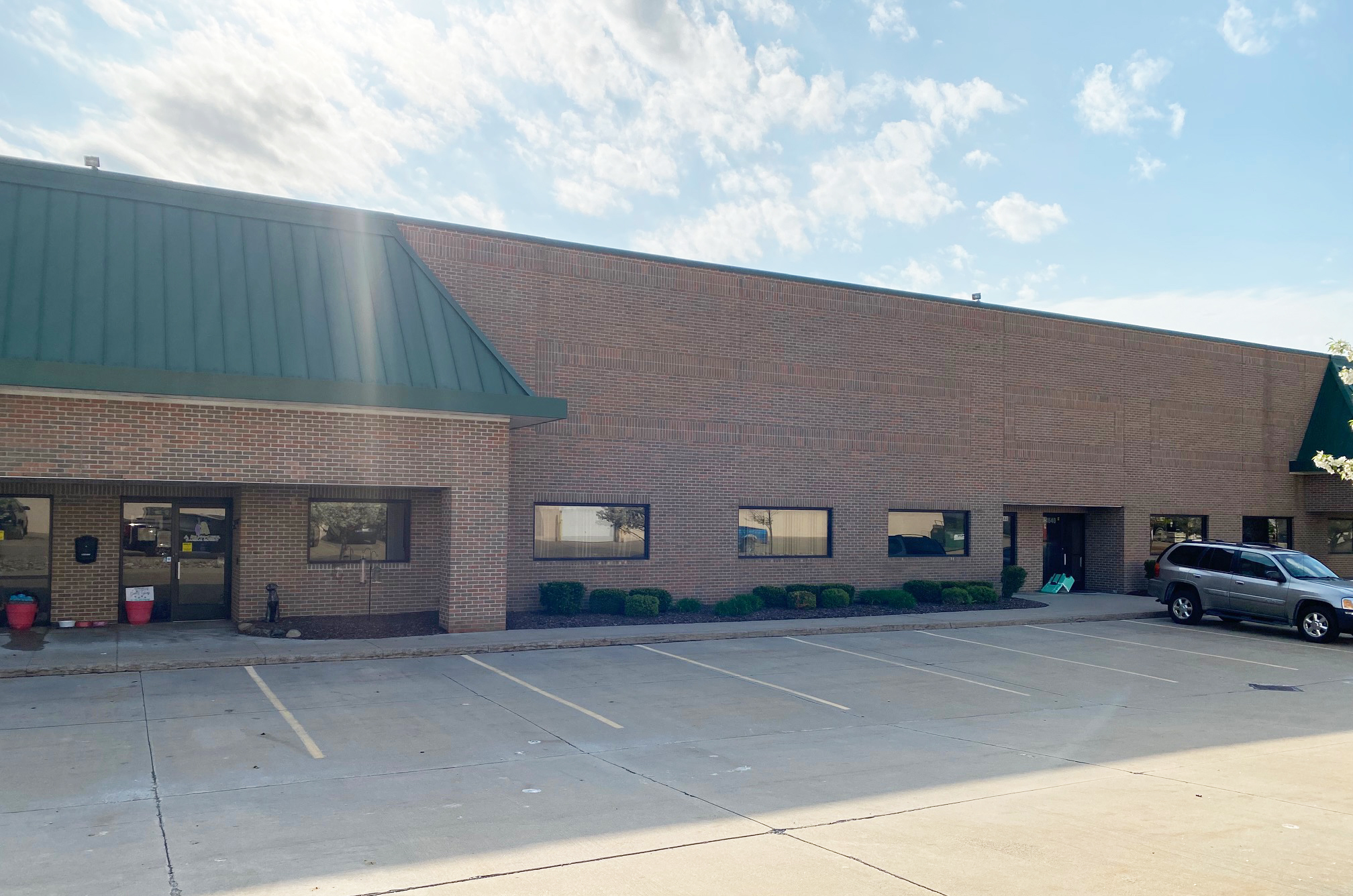 44570-44682 Morley Dr, Clinton Township, MI for lease Primary Photo- Image 1 of 11