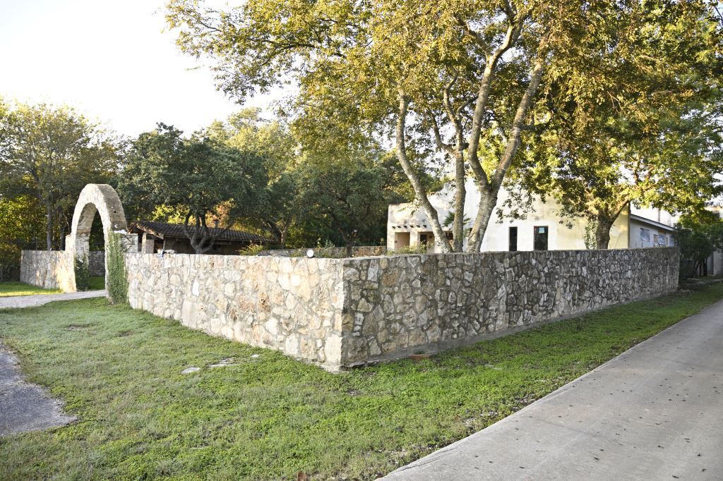 View Photo