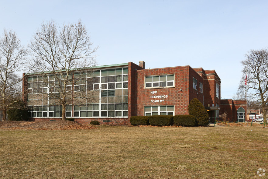 211 E Michigan Ave, Ypsilanti, MI for sale - Primary Photo - Image 1 of 1