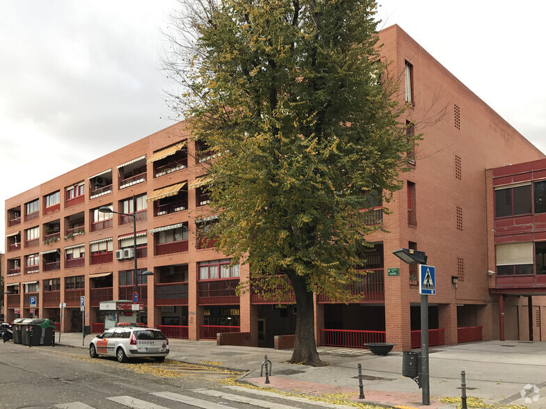 Calle de Begoña, 2, Coslada, Madrid for lease - Primary Photo - Image 1 of 2