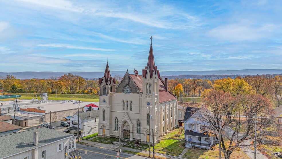 236 W Main St, Plymouth, PA for sale - Building Photo - Image 2 of 13