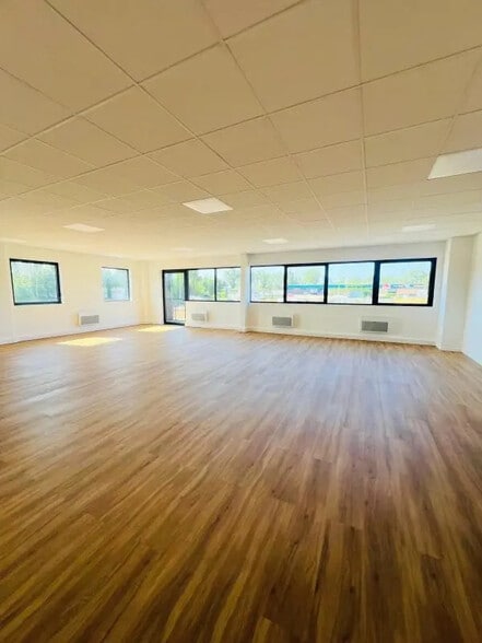 Flex in Plaisir for sale - Interior Photo - Image 2 of 12