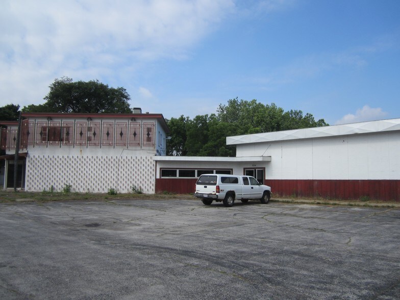 714-724 S Byrne Rd, Toledo, OH for sale - Building Photo - Image 1 of 1
