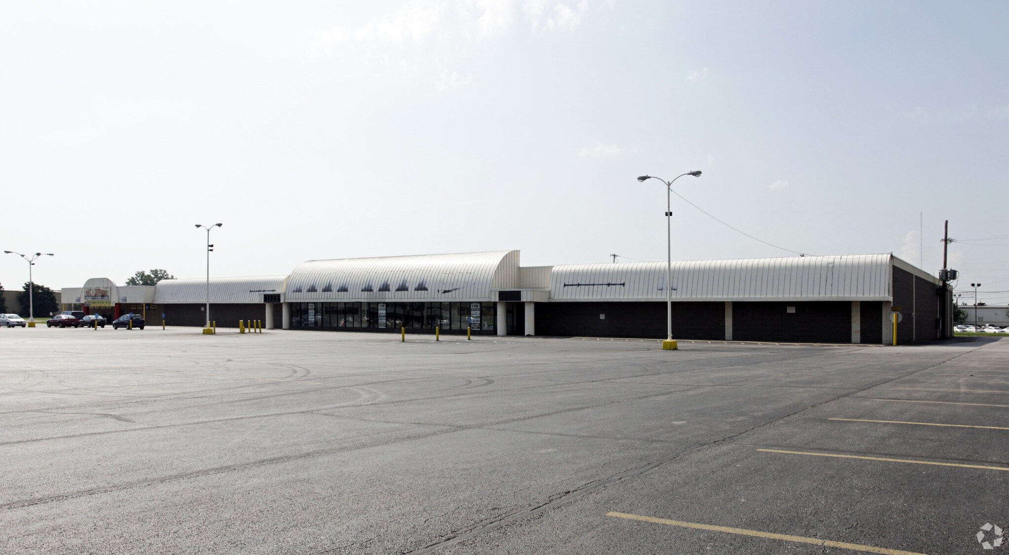 3010-3012 Navarre Ave, Oregon, OH for lease Primary Photo- Image 1 of 6