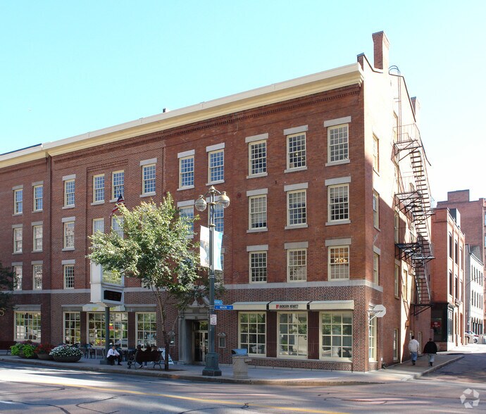31 E Main St, Rochester, NY for lease - Primary Photo - Image 1 of 6