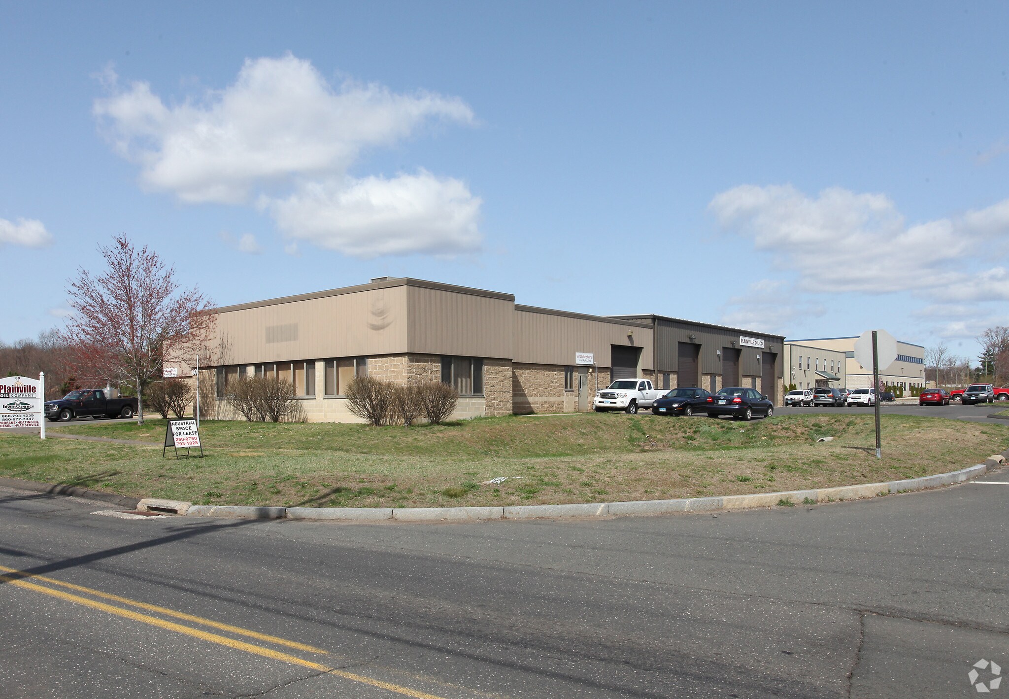 80 Town Line Rd, Plainville, CT for sale Primary Photo- Image 1 of 1