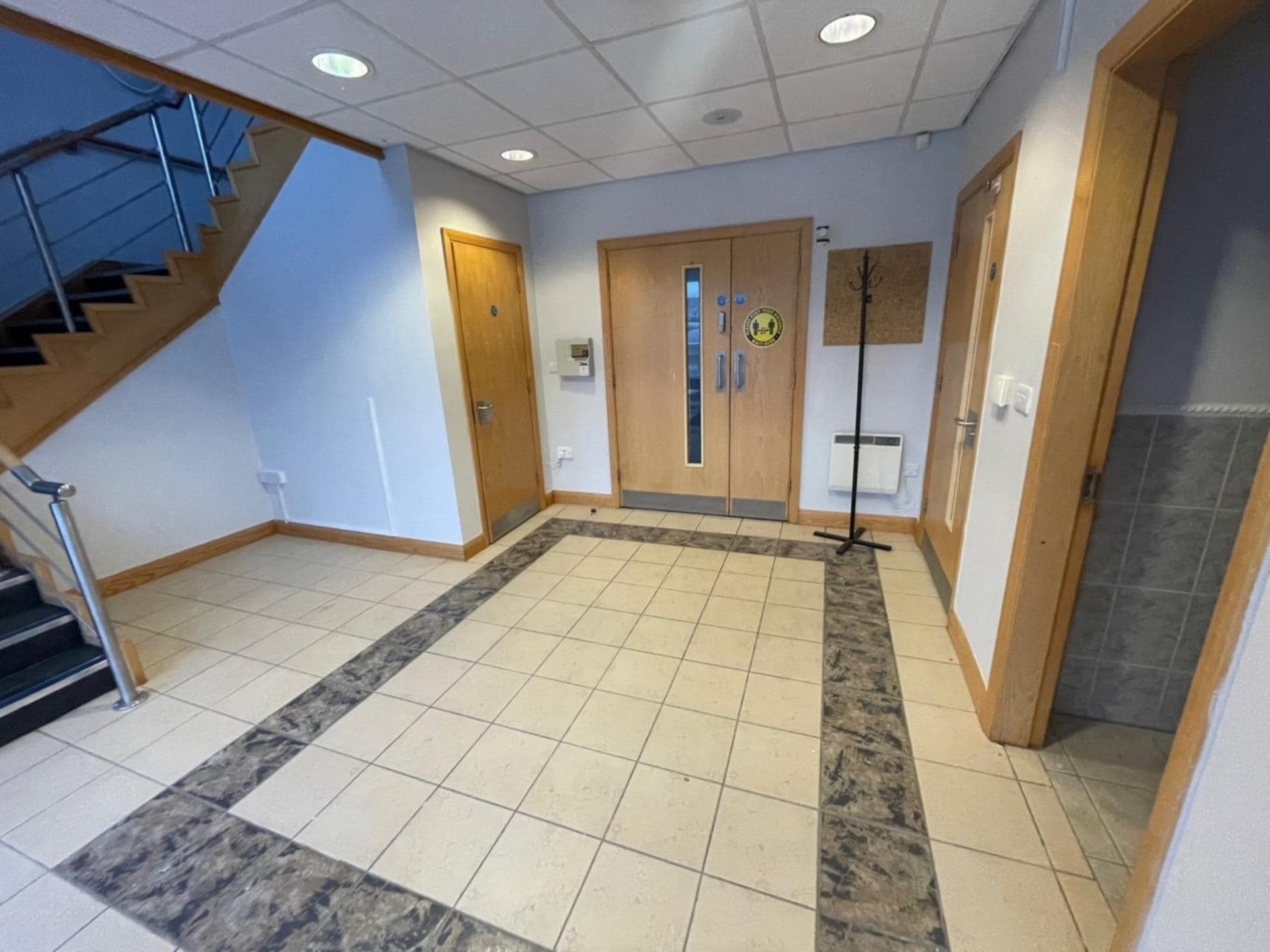 Commercia Rd, Darwen for lease Interior Photo- Image 1 of 4