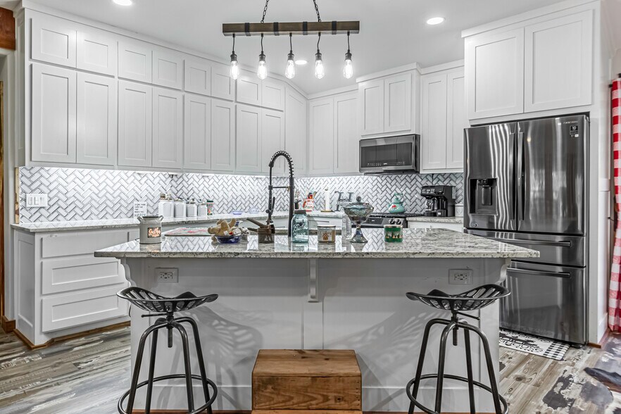 20064 Private Road 3186, Marquez, TX for sale - Interior Photo - Image 2 of 12