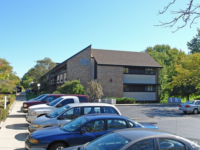 4041 Main St, Racine, WI for lease - Building Photo - Image 2 of 3