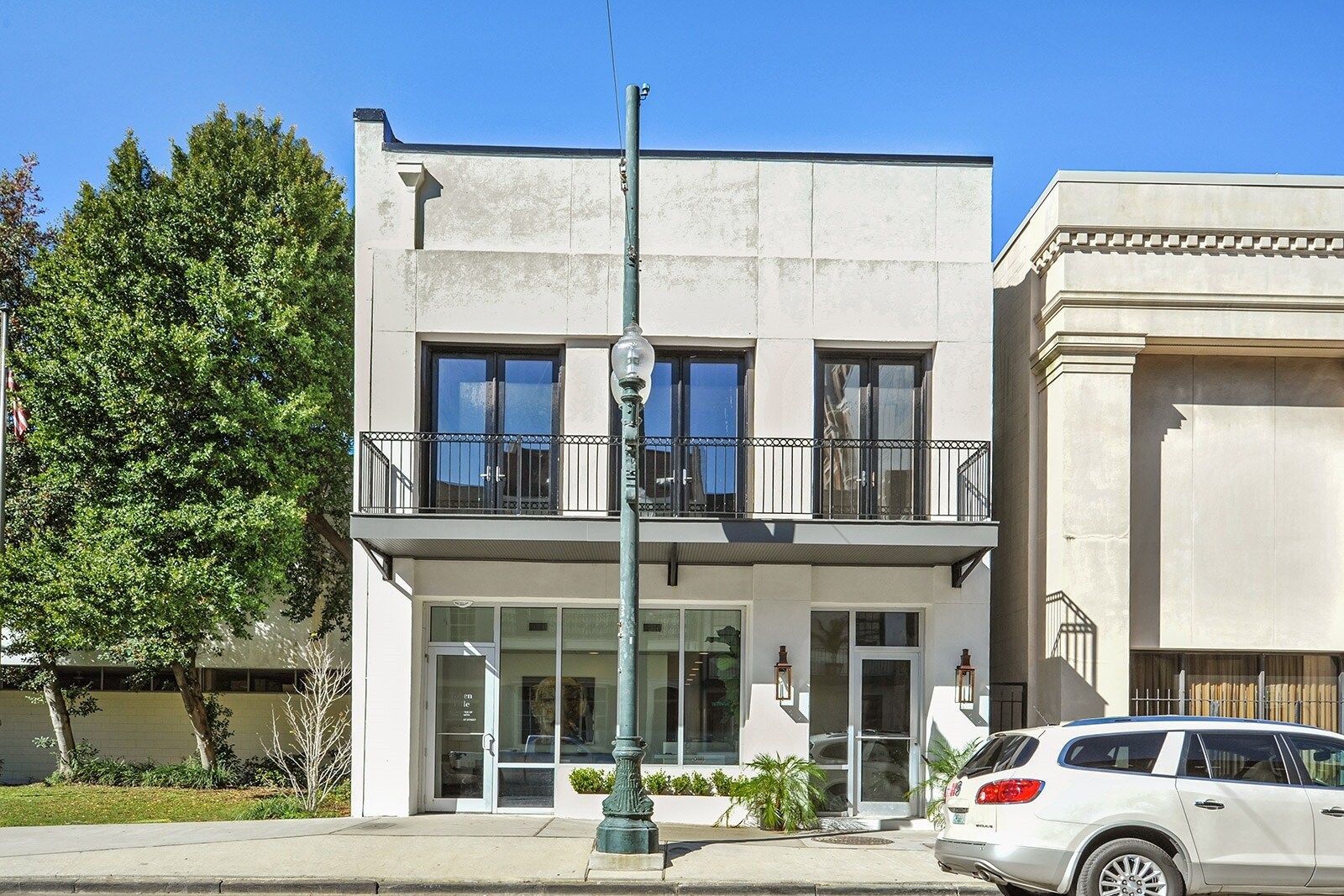 633 Carondelet St, New Orleans, LA for sale Primary Photo- Image 1 of 1