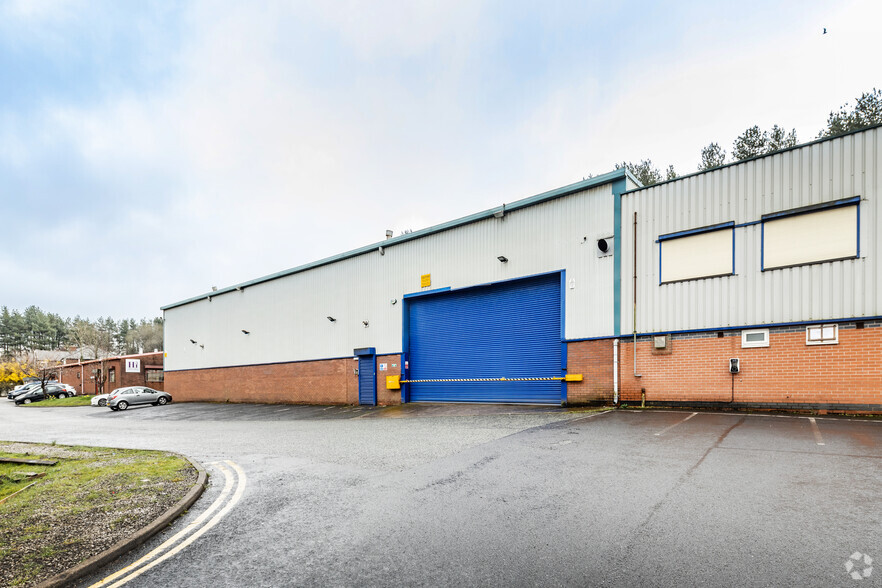 Queensway, Rochdale for sale - Building Photo - Image 3 of 5