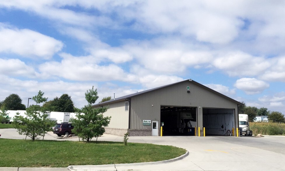 3100 SE Destination Dr, Grimes, IA 50111