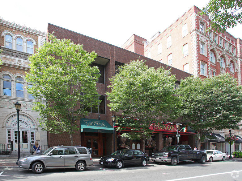 142 Temple St, New Haven, CT for lease - Building Photo - Image 1 of 22