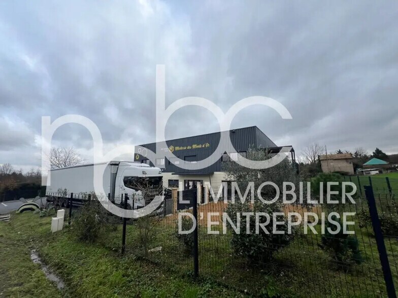 Flex in Chasselay for sale - Building Photo - Image 3 of 24