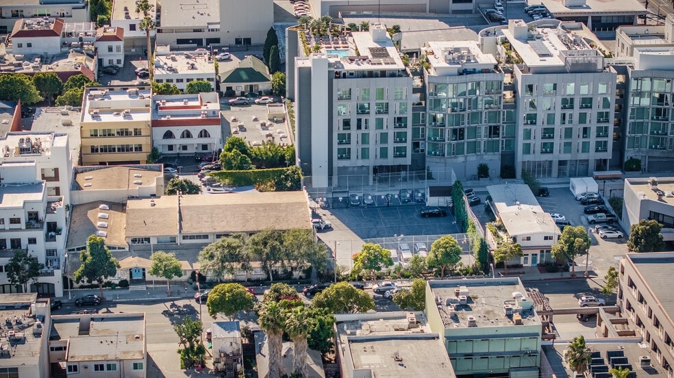 1220-1238 Lincoln Boulevard portfolio of 2 properties for sale on LoopNet.com - Building Photo - Image 2 of 5