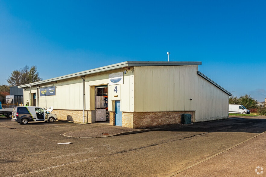 Inchmuir Rd, Bathgate for lease - Building Photo - Image 1 of 3