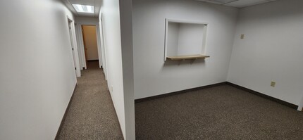 550 Cleveland Ave, Chambersburg, PA for lease Interior Photo- Image 1 of 8