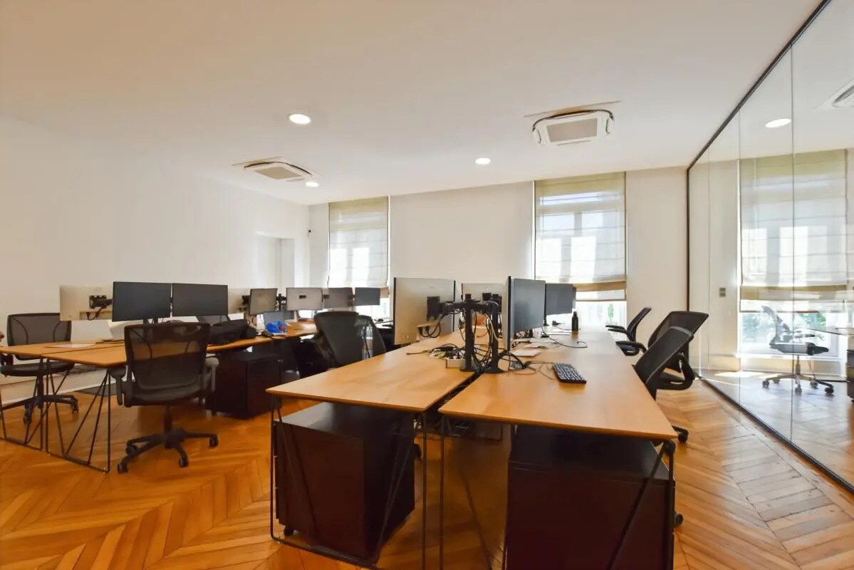 Office in Paris for lease Building Photo- Image 1 of 9