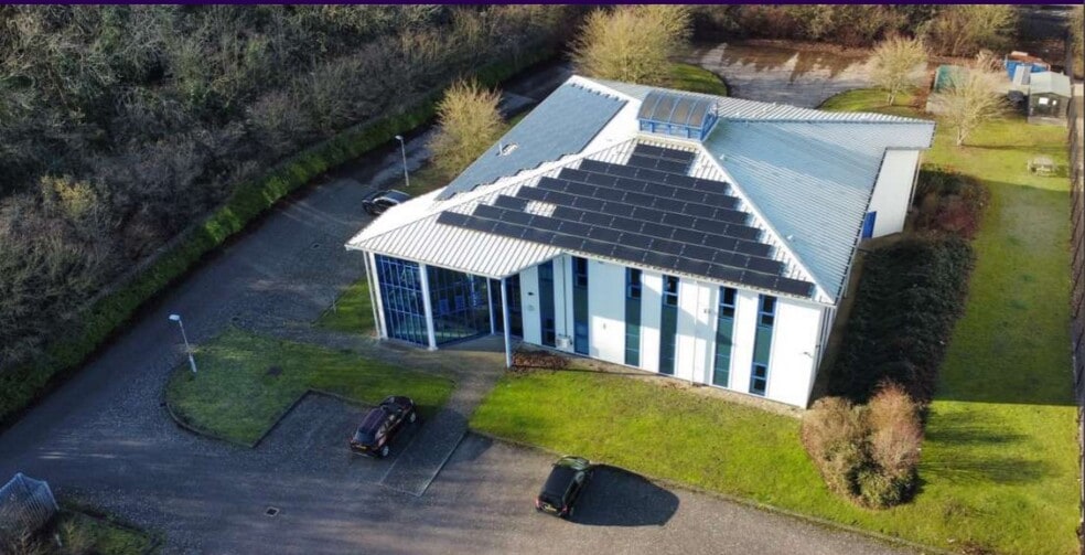 Range Rd, Witney for lease - Primary Photo - Image 1 of 3