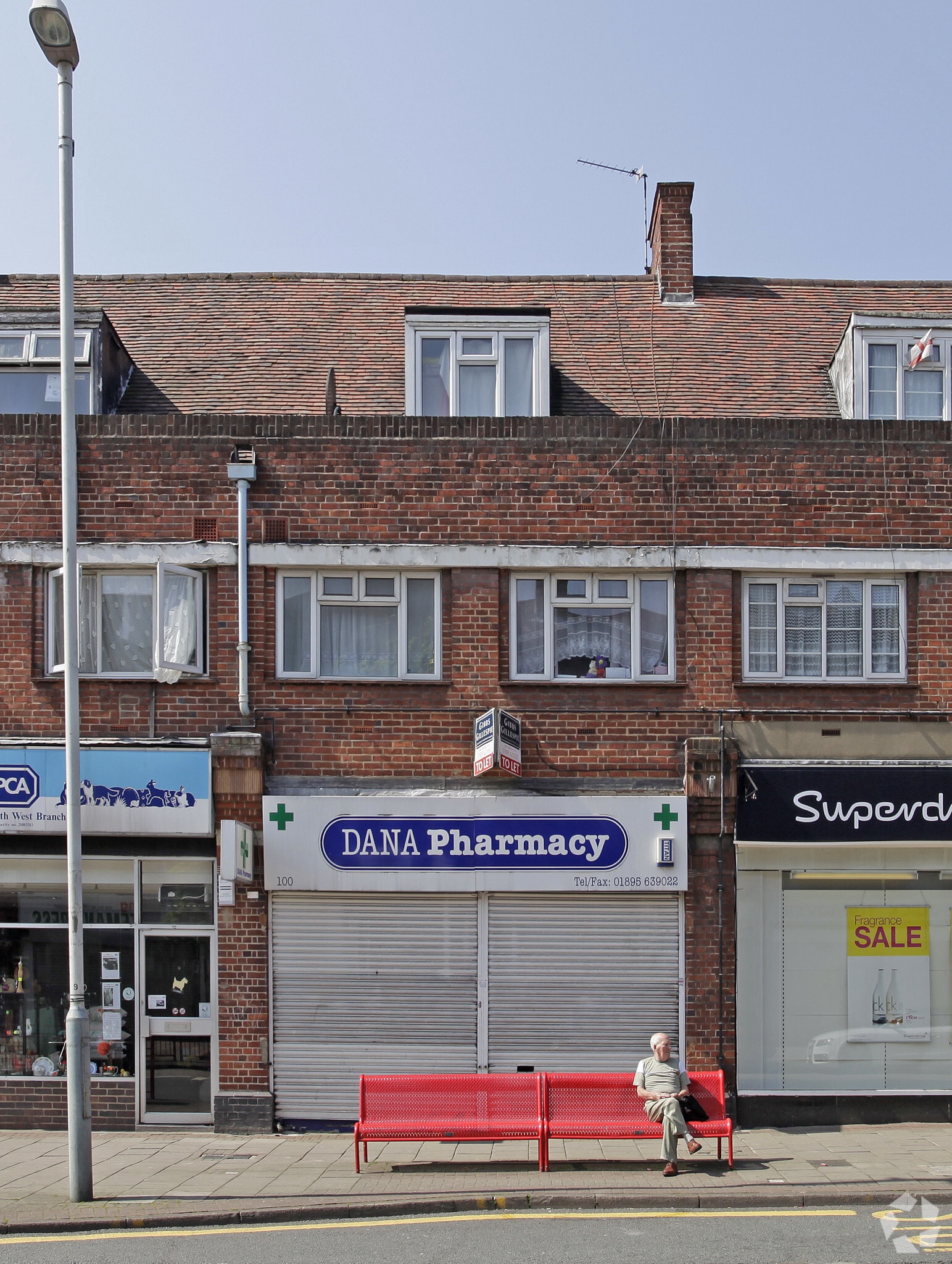 100 Victoria Rd, Ruislip for lease Primary Photo- Image 1 of 2