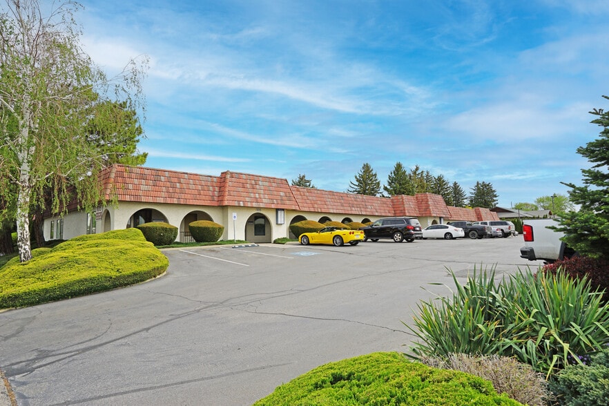 1015 S 40th Ave, Yakima, WA for sale - Building Photo - Image 2 of 16